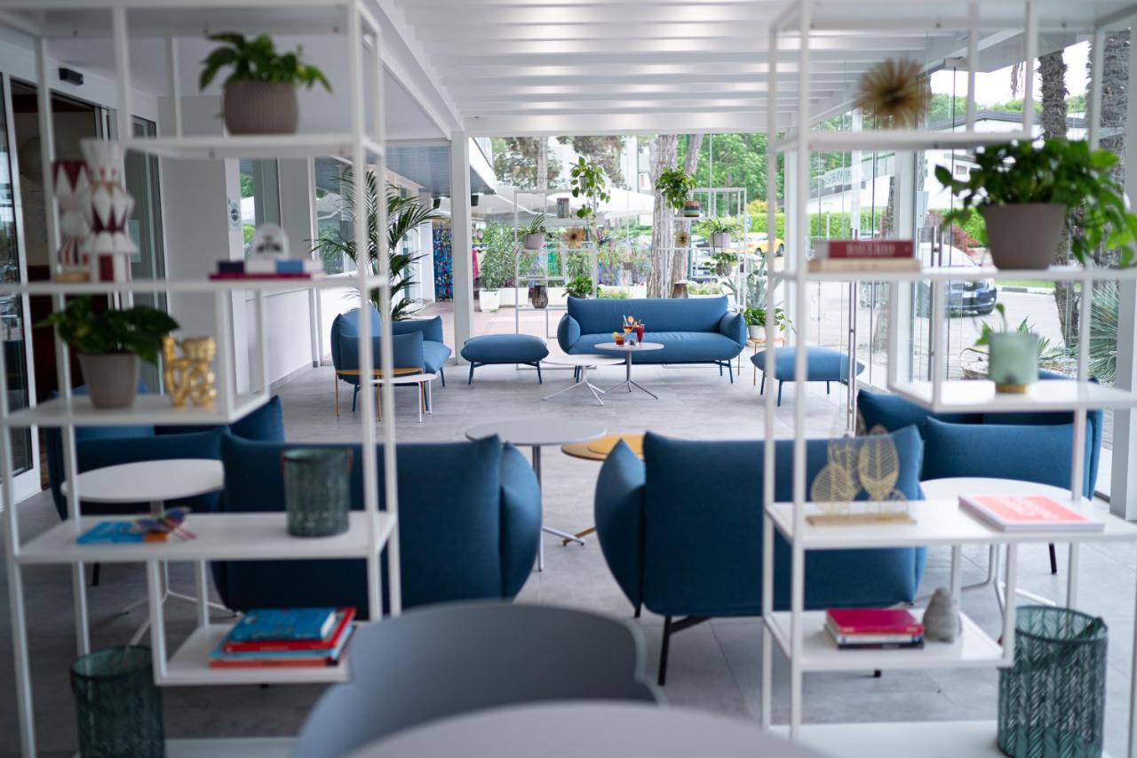 Hotel Smeraldo ลินญาโน ซับเบียโดโร ภายนอก รูปภาพ