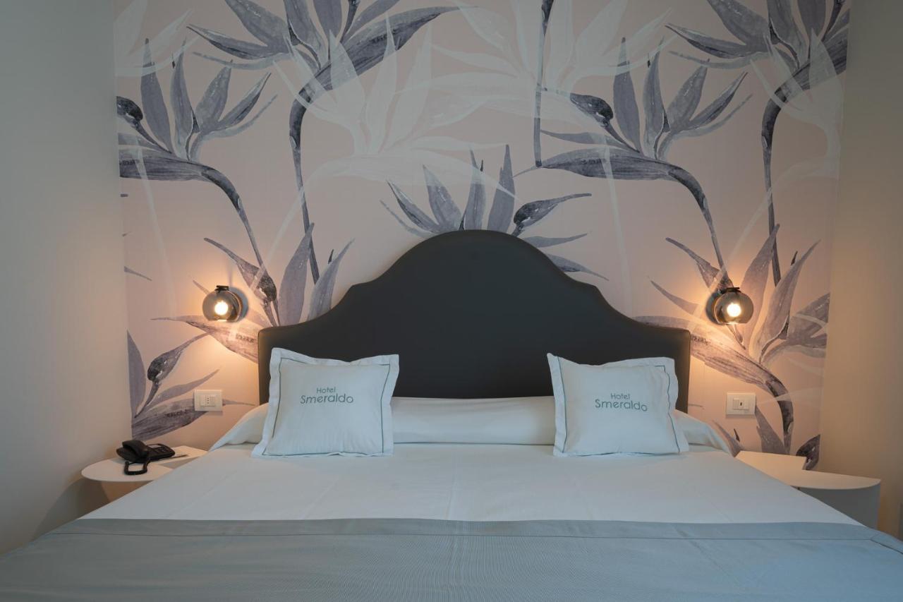 Hotel Smeraldo ลินญาโน ซับเบียโดโร ภายนอก รูปภาพ
