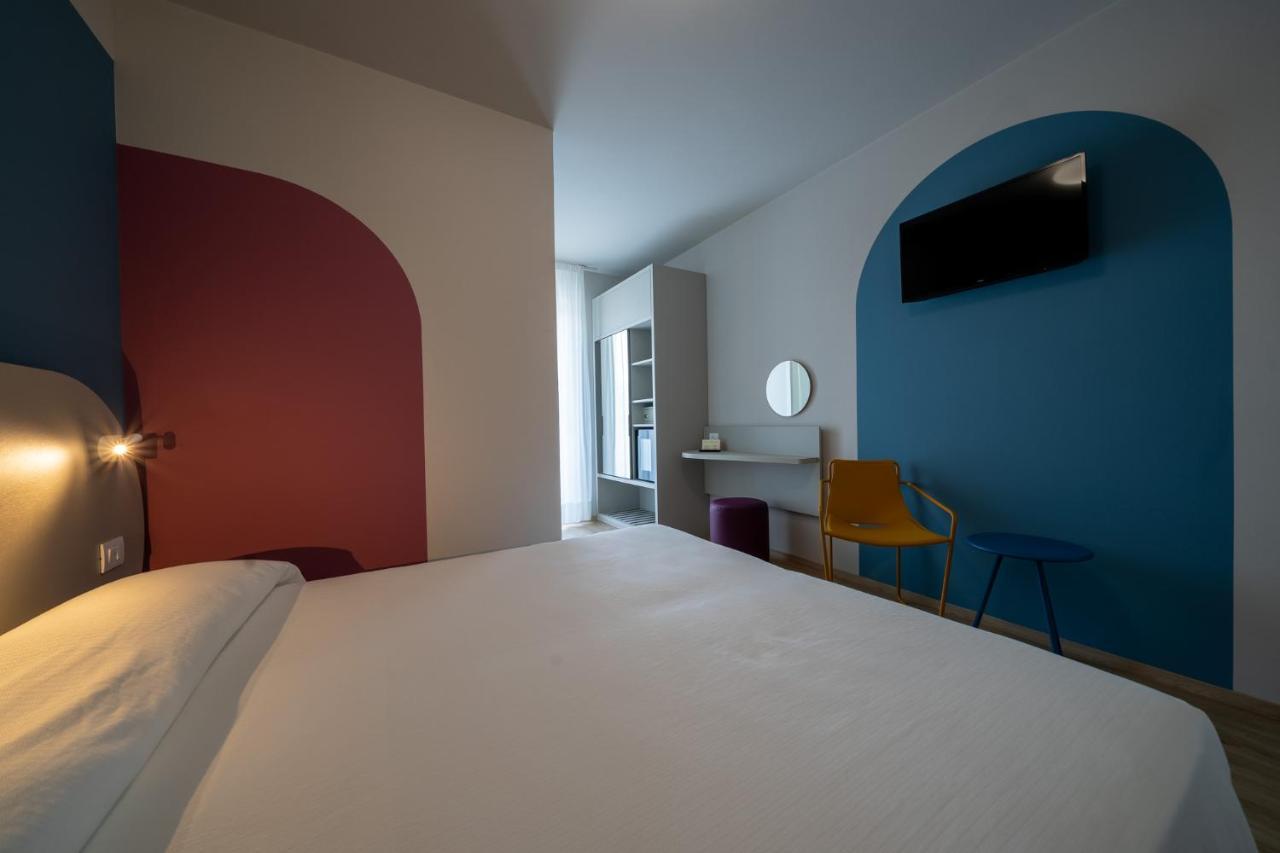 Hotel Smeraldo ลินญาโน ซับเบียโดโร ภายนอก รูปภาพ