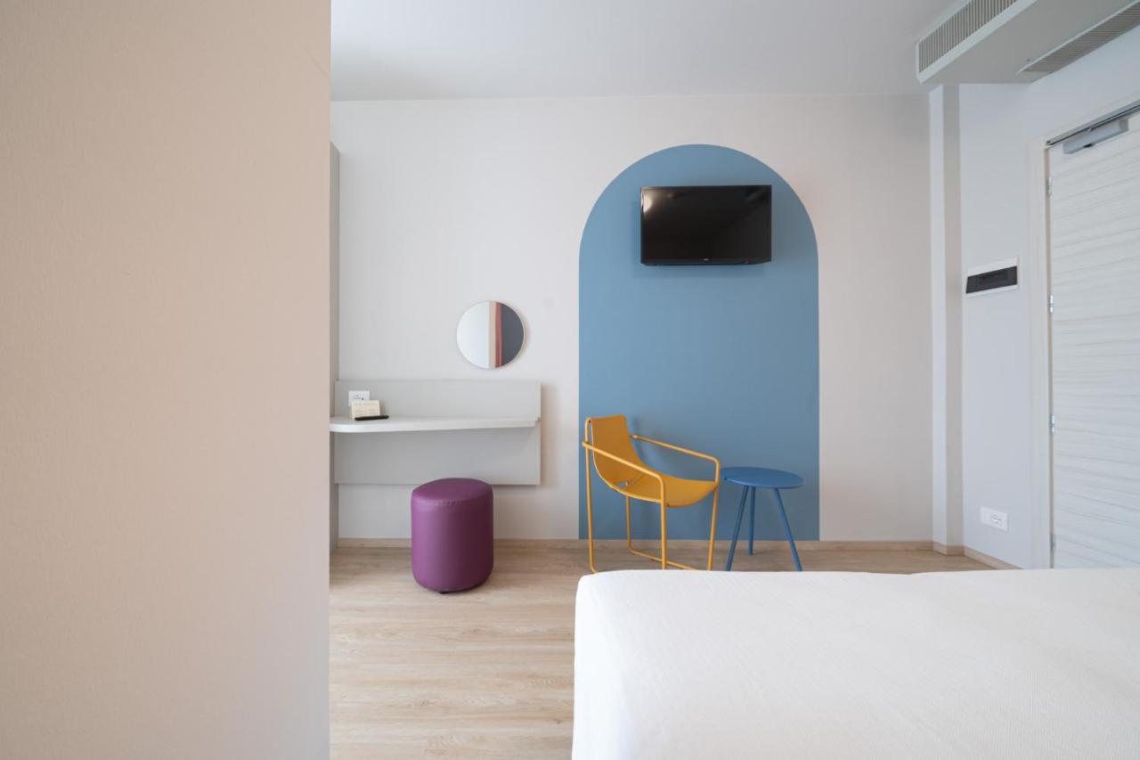 Hotel Smeraldo ลินญาโน ซับเบียโดโร ภายนอก รูปภาพ