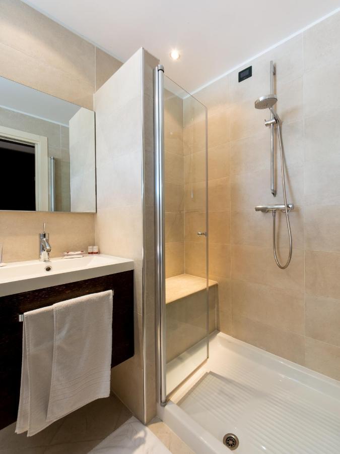 Hotel Smeraldo ลินญาโน ซับเบียโดโร ภายนอก รูปภาพ