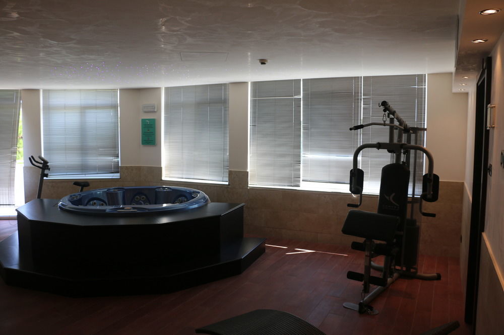 Hotel Smeraldo ลินญาโน ซับเบียโดโร ภายนอก รูปภาพ